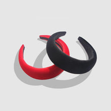 Load image into Gallery viewer, Chunky Padded Velvet Headband Hair Accessories 1401