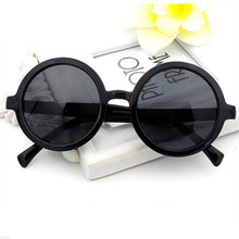 Load image into Gallery viewer, loomrack Classic Round Frame Sunglasses Sunglasses