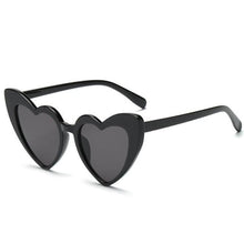 Load image into Gallery viewer, loomrack Pointed Cat Eye Heart Sunglasses Sunglasses black frame black