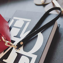 Load image into Gallery viewer, loomrack Red Lips Luxury Sling Bag Shoulder Bags