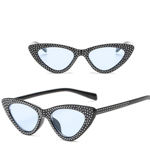 Load image into Gallery viewer, loomrack Retro Cat Eye Pointed Rhinestone Sunglasses Sunglasses
