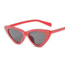 Load image into Gallery viewer, loomrack Retro Cat Eye Pointed Rhinestone Sunglasses Sunglasses Red