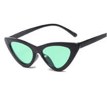 Load image into Gallery viewer, loomrack Retro Cat Eye Pointy Sunglasses Sunglasses