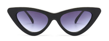 Load image into Gallery viewer, loomrack Retro Cat Eye Sunglasses Sunglasses