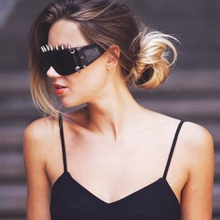 Load image into Gallery viewer, loomrack Retro Rivet Sunglasses Sunglasses