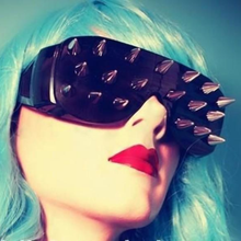 Load image into Gallery viewer, loomrack Retro Rivet Sunglasses Sunglasses