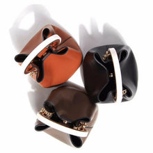 Load image into Gallery viewer, loomrack Round Wooden Handle Bucket Bag Shoulder Bags