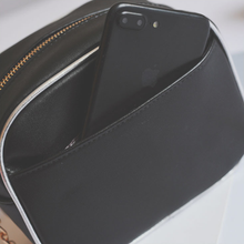 Load image into Gallery viewer, loomrack Vintage Camera Shoulder Bag Crossbody Bags