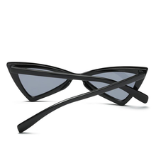 Load image into Gallery viewer, loomrack Vintage Triangle Retro Sunglasses Sunglasses
