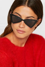 Load image into Gallery viewer, loomrack Vintage Triangle Retro Sunglasses Sunglasses