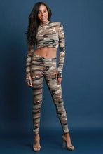 Load image into Gallery viewer, Camouflage V-Hem Crop Top with Legging Set&#39;s
