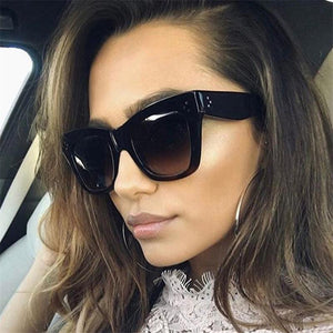 Bold Frame Classic Cat Eye Sunglasses Sunglasses black