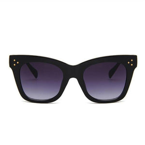 Bold Frame Classic Cat Eye Sunglasses Sunglasses black