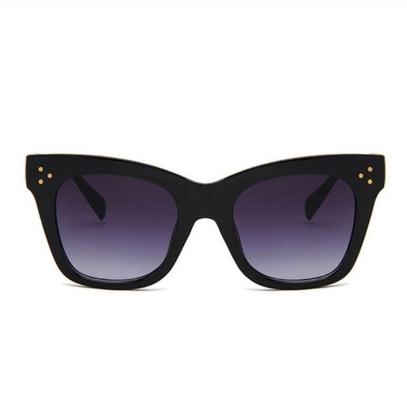 Bold Frame Classic Cat Eye Sunglasses Sunglasses black