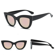 Load image into Gallery viewer, loomrack Bold Frame Cat Eye Sunglasses Home black v purple
