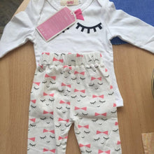 Load image into Gallery viewer, loomrack Pretty in Wink 3 Piece Baby Girl Set Clothing Sets
