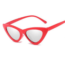Load image into Gallery viewer, loomrack Retro Cat Eye Pointy Sunglasses Sunglasses
