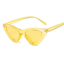 Load image into Gallery viewer, loomrack Retro Cat Eye Pointy Sunglasses Sunglasses
