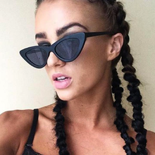 Load image into Gallery viewer, loomrack Retro Cat Eye Sunglasses Sunglasses

