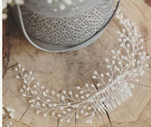 Load image into Gallery viewer, loomrack Vintage Pearl Bridal Hair Accessory Hair Jewelry
