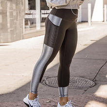 Load image into Gallery viewer, loomrack White Striped Mesh Pocket Leggings Leggings
