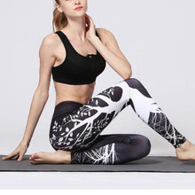 Load image into Gallery viewer, Premium Abstract Print High Waist Leggings Leggings Black White / S

