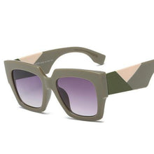 Load image into Gallery viewer, Retro Oversized Bold Frame Sunglasses Sunglasses 2
