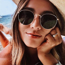 Load image into Gallery viewer, Round Mirror Sunglasses Sunglasses gold violet
