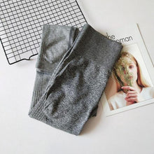 Load image into Gallery viewer, Strive Seamless Ombre Premium Leggings Leggings dark grey / S
